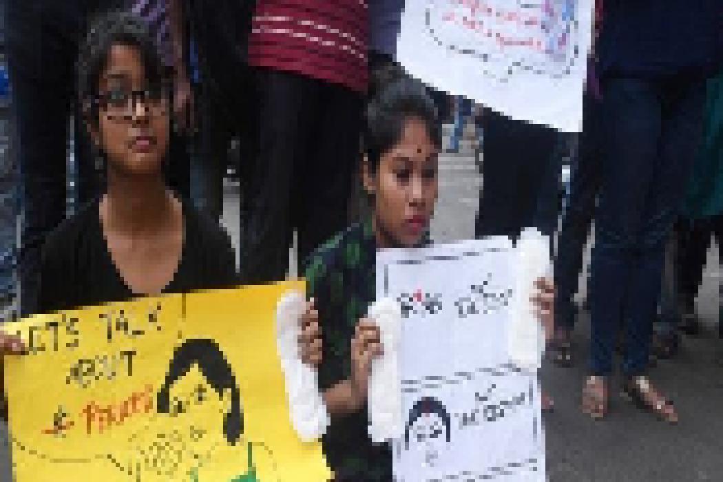 فوط النساء الصحية "المجانية" تثير أزمة انتخابية